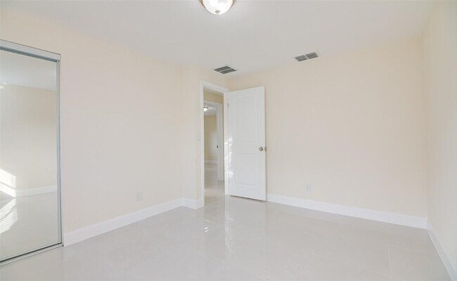 Building Photo - 3105 18th St