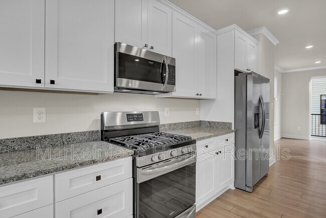 Building Photo - 4332 Roland Heights Ave