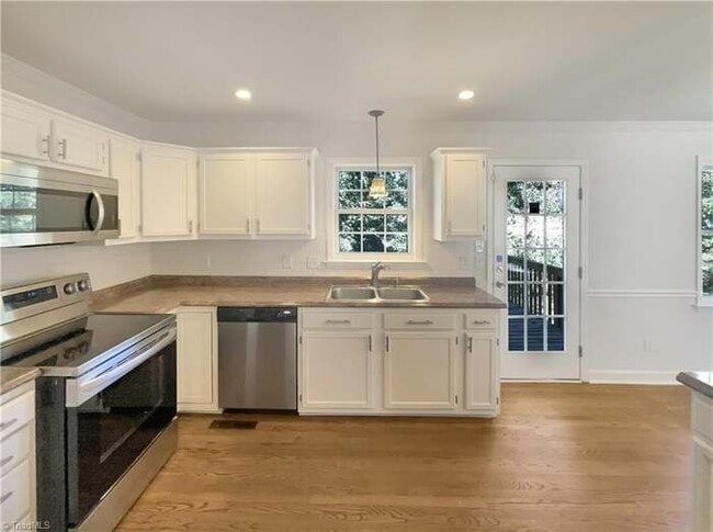 Building Photo - 7395 Cortney Glen Ln