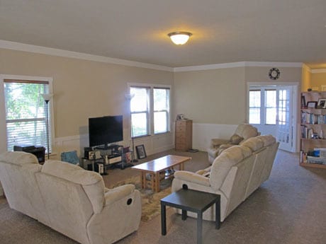 Building Photo - Beautiful home in Applegate