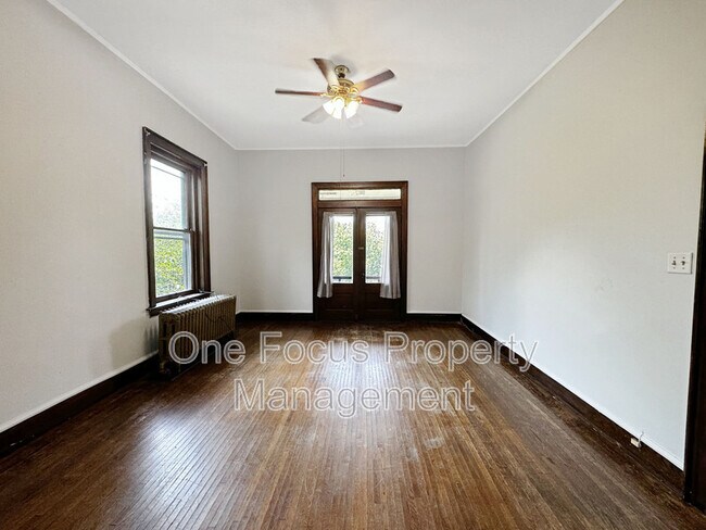 Building Photo - 37 Bennett Street 2E