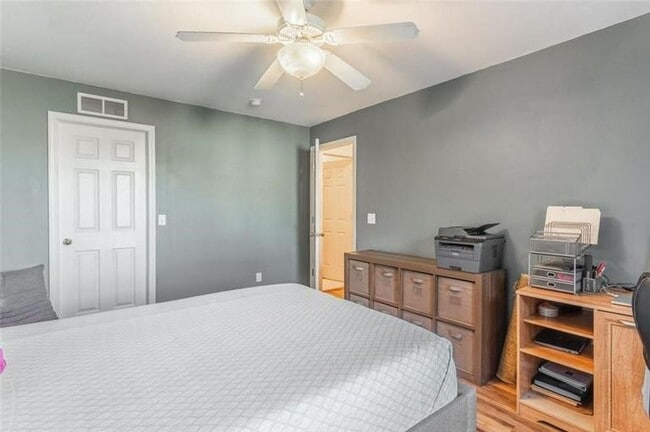 Building Photo - GORGEOUS COMMERCE TOWNSHIP 2 BED/2 BATH MO...