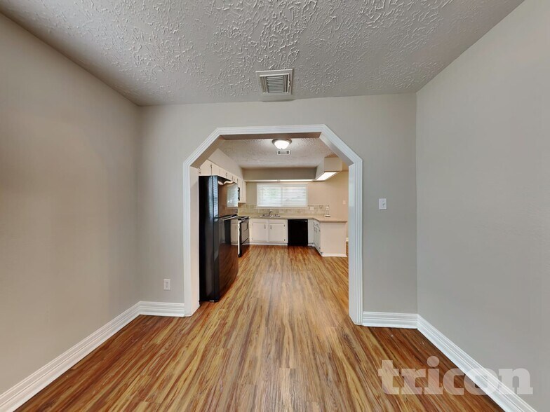 Building Photo - 4238 Burkegate Dr