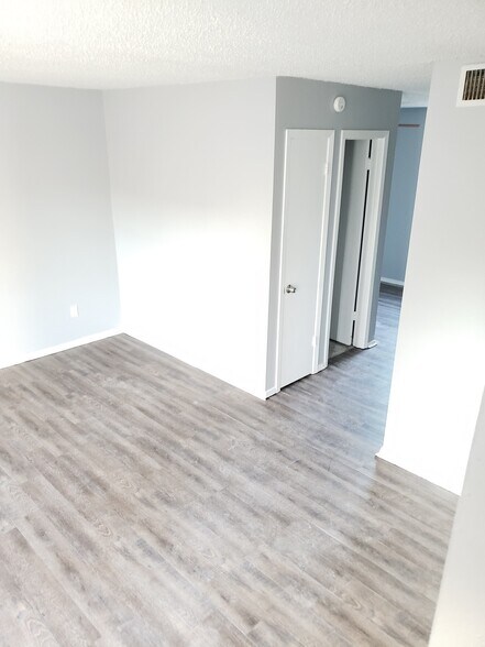 Building Photo - 407 Willett Place Blvd