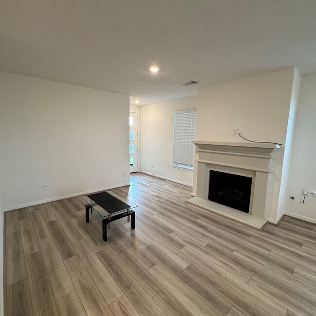 Building Photo - 5626 Smokey Bear Ln