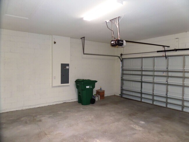 Building Photo - 7997 Penrose Pl