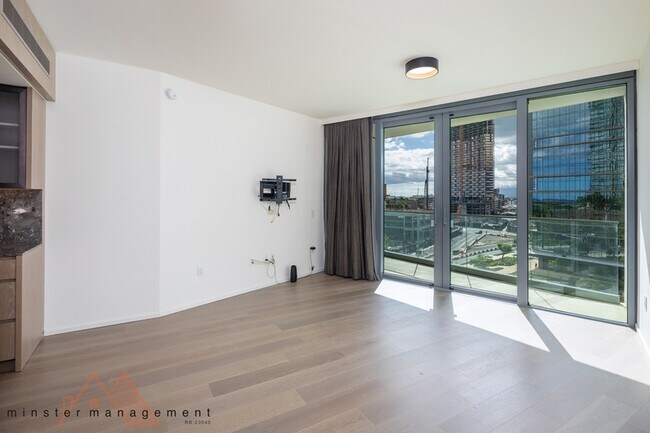 Building Photo - 1000 Auahi St