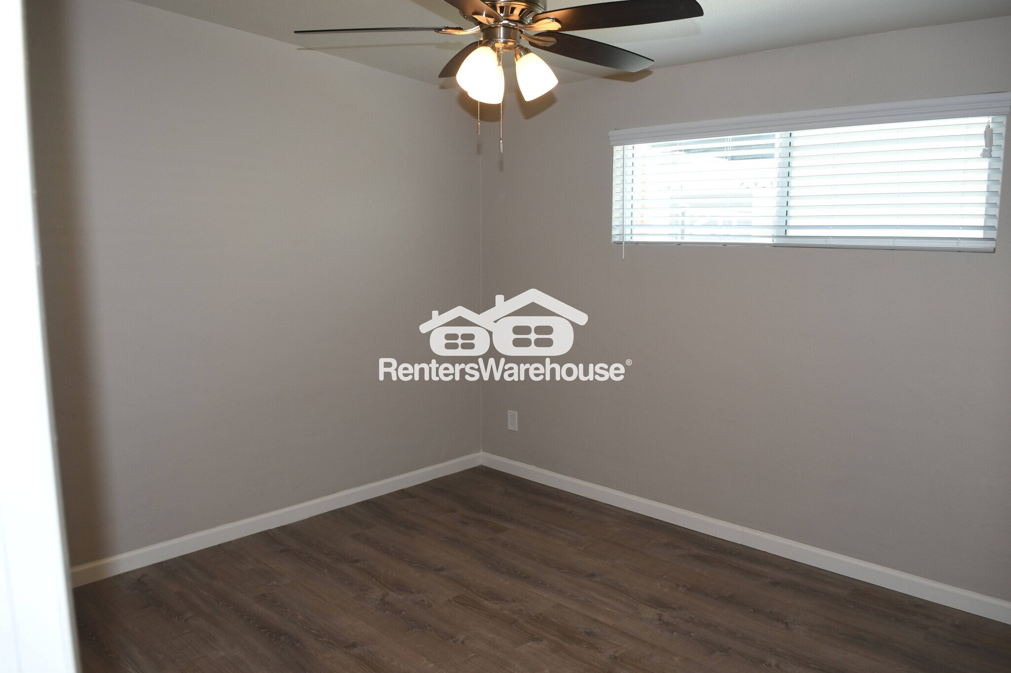 Building Photo - 7525 N 12th St