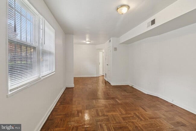 Building Photo - 500 Tennessee Ave NE