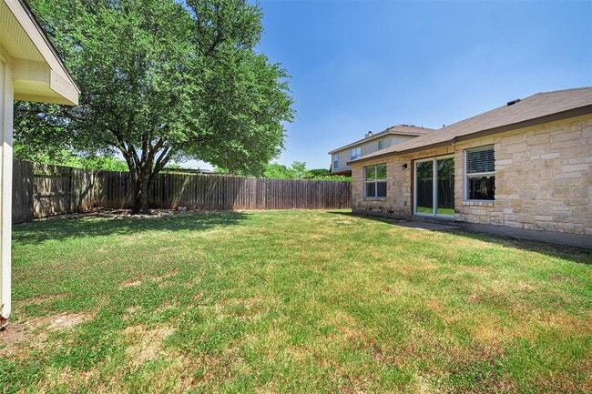 Building Photo - 902 Low Brim Cove