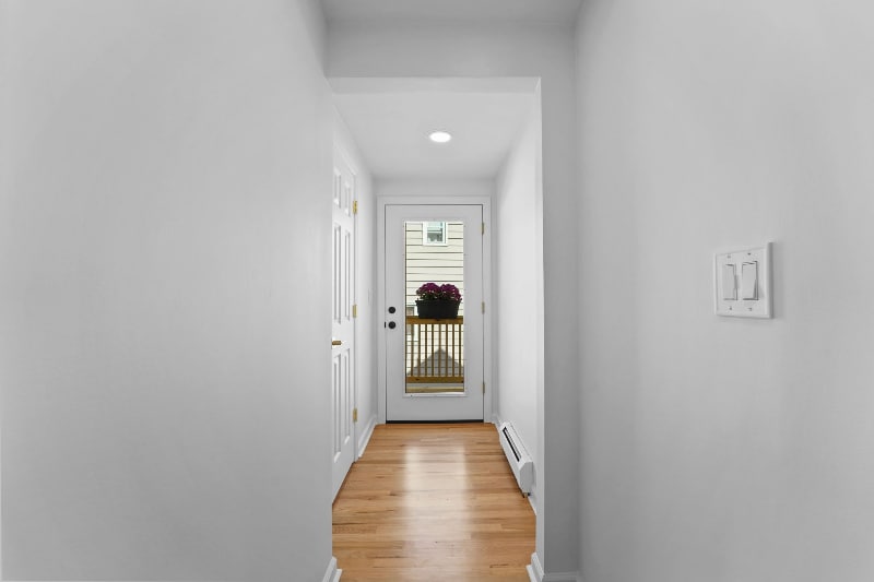 Building Photo - 116 Mary St