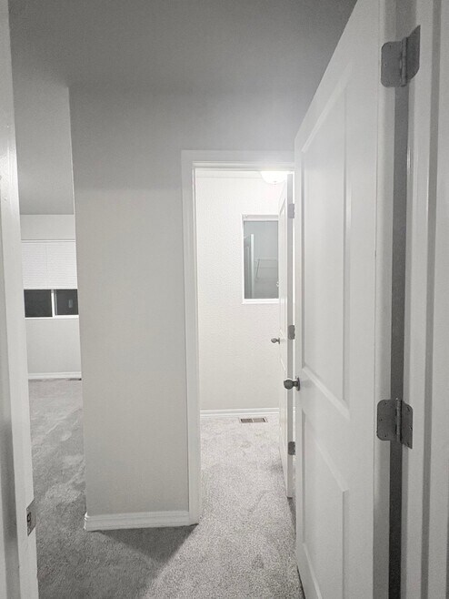Building Photo - 4159 Samaritan Lp