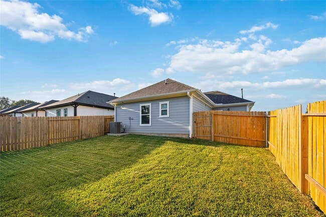 Building Photo - 11824 E Gate Dr