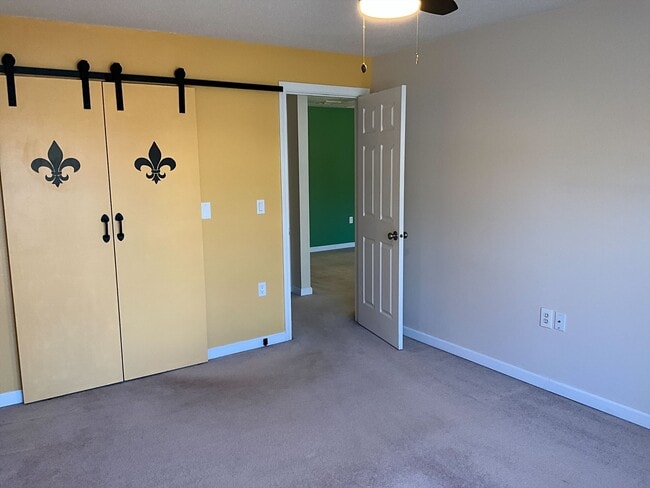 Building Photo - 15 Windsor Ct