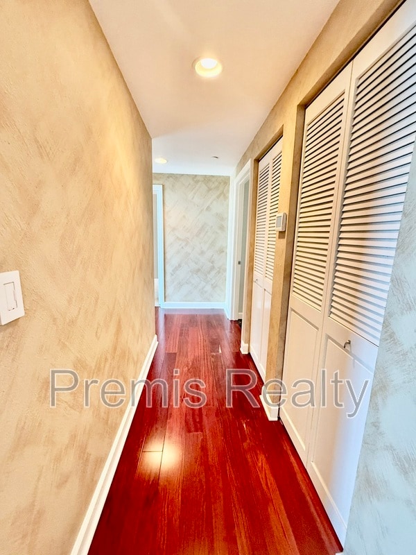 Building Photo - 1540 Gulf Blvd