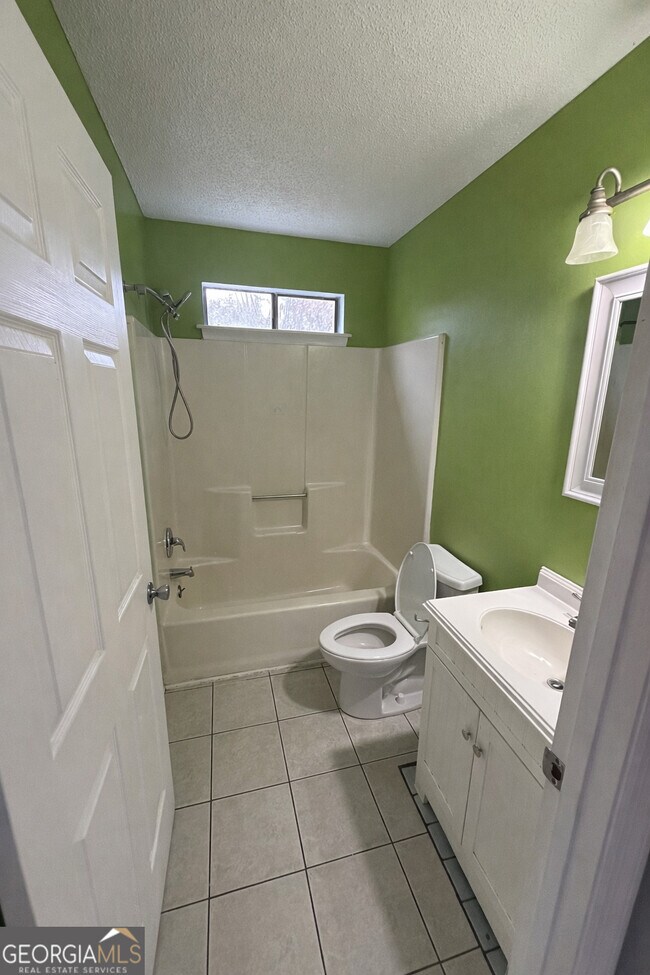 Building Photo - 514 Sunnyside Ct