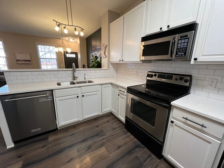 Building Photo - 14265 Banyan Ln