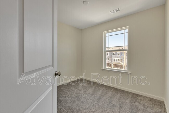 Building Photo - 819 Magnolia Ridge Dr