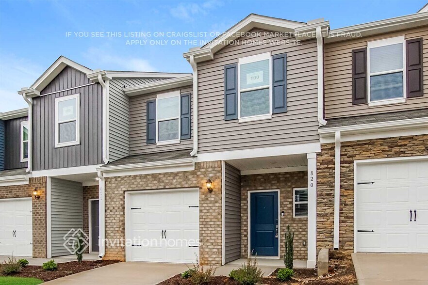 Building Photo - 820 Holiday Pk Ln