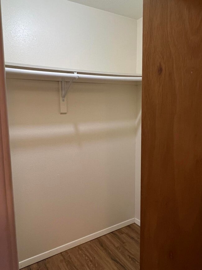 Building Photo - 8902 Aztec Rd NE