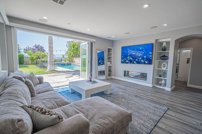 Building Photo - Spectacular 5-Bedroom Home with Pool, RV P...