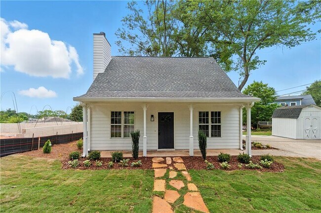 Primary Photo - 180 Summit Ave SE