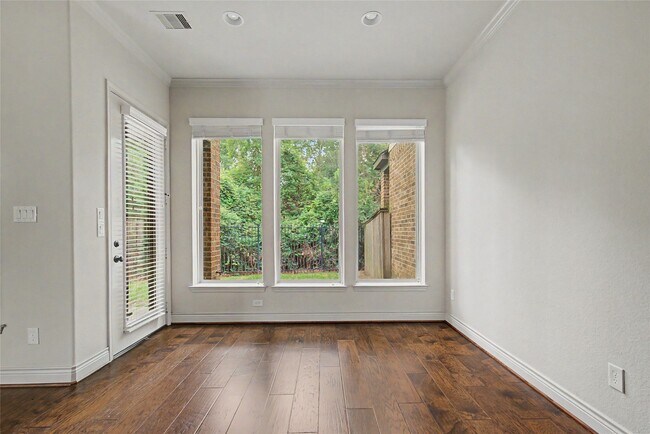 Building Photo - 38 Jonquil Pl