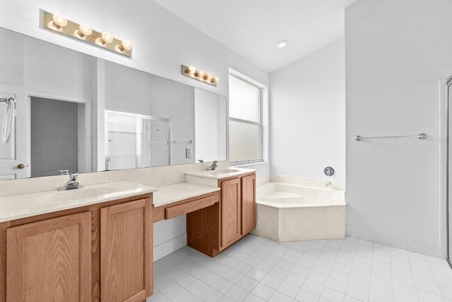 Building Photo - 9193 Cove Point Cir