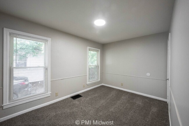 Building Photo - "Charming 3-Bedroom Home in Indianapolis –...