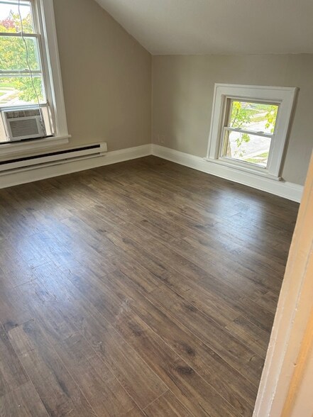 Building Photo - 2032 Manitou Ave