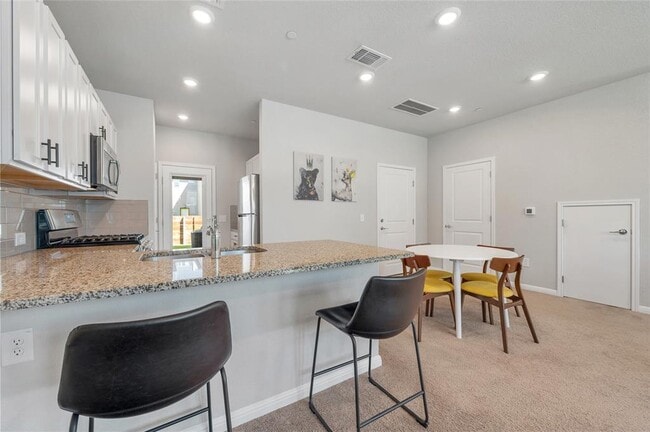 Building Photo - 9015 Cattle Baron Path