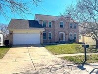 Building Photo - 5 Bed 3.5 Bath Chesterfield Charmer