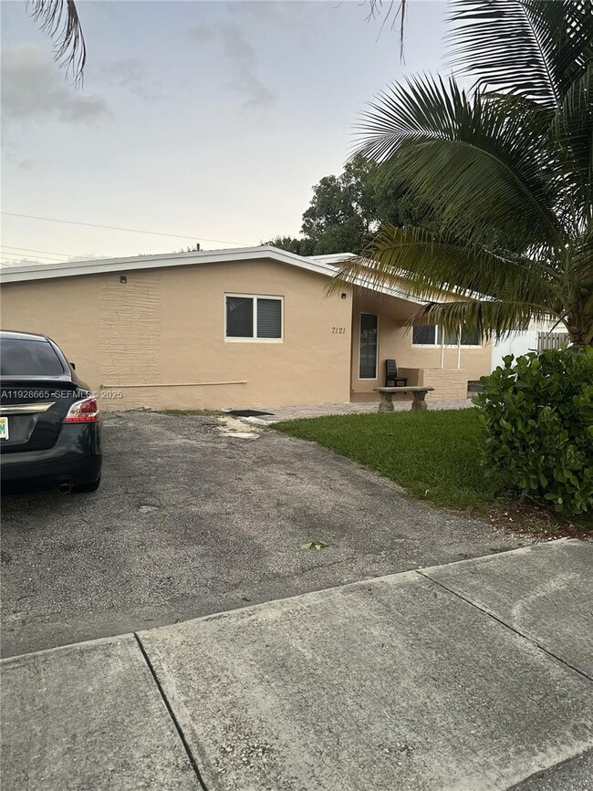 Building Photo - 7121 Harding St