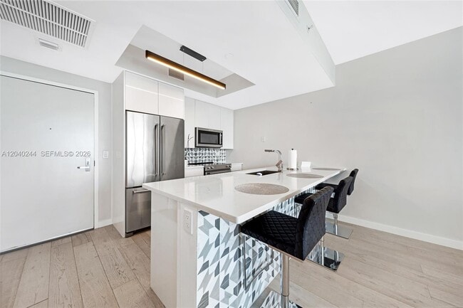 Building Photo - 888 Biscayne Blvd