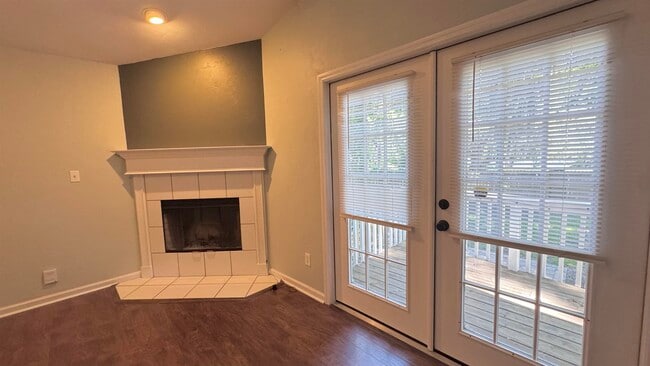 Building Photo - 4417 Siesta Ct