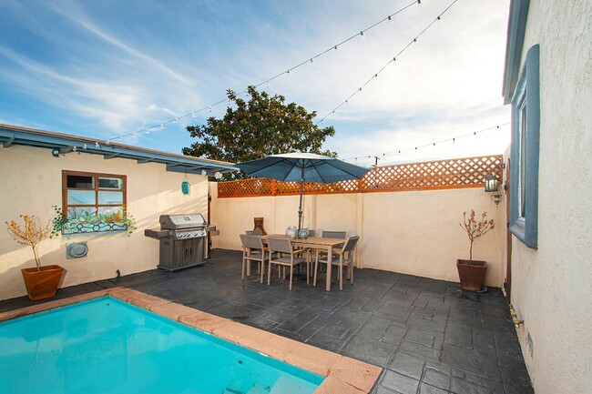 Building Photo - 1921 Rowan St