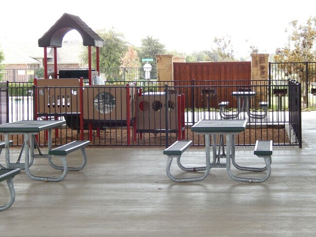 Building Photo - Upgraded 3 bedroom in Master Planned Community of Travis Ranch!!