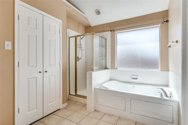 Building Photo - 3729 Sycamore Ln