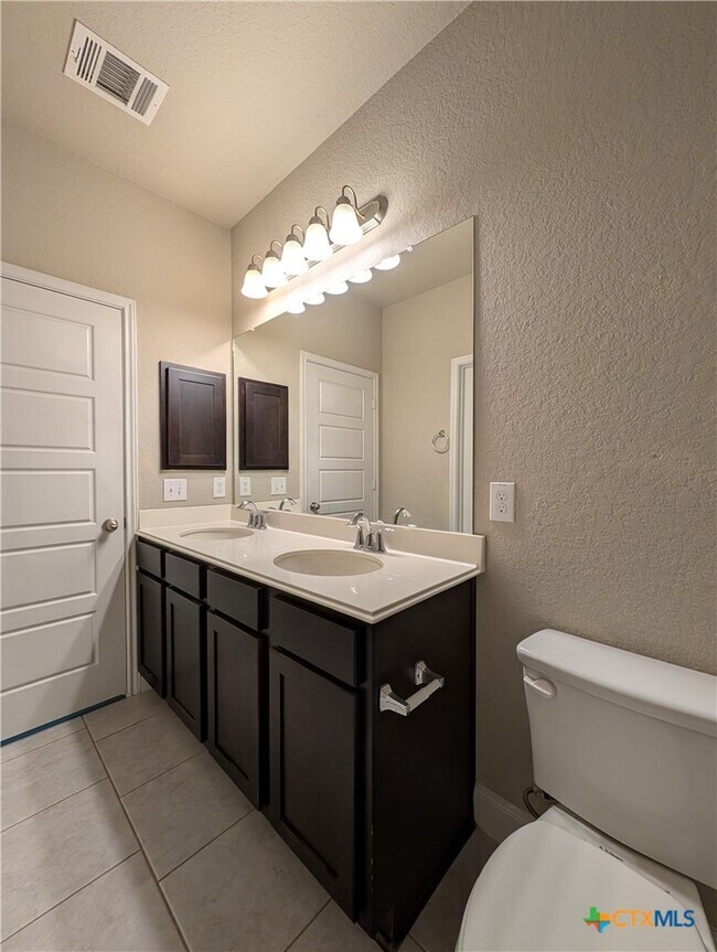 Building Photo - 1211 FM-306 E