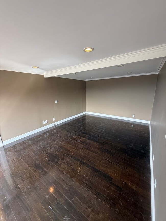 Building Photo - 1627 Paula Dr