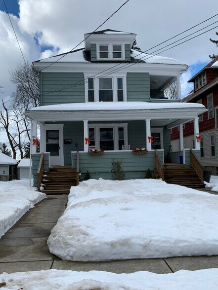 Building Photo - 144 Forest Hill Dr