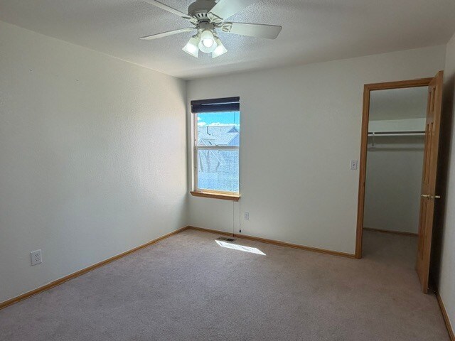 Building Photo - 1112 Meadow Oaks Dr