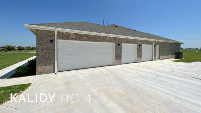 Building Photo - 20400 Antler Farms Dr