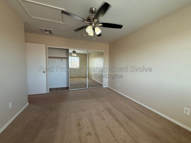 Building Photo - 1813 S 63rd Dr