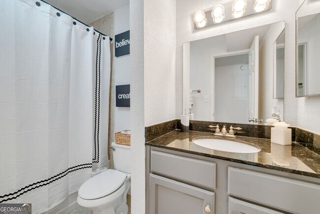 Building Photo - 1445 Monroe Dr NE