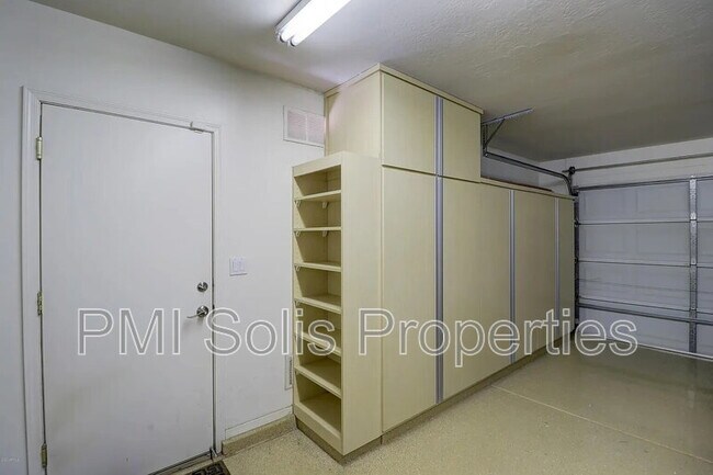 Building Photo - 13412 W Annika Dr