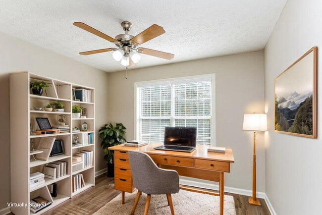 Building Photo - 816 Ruswood Rd