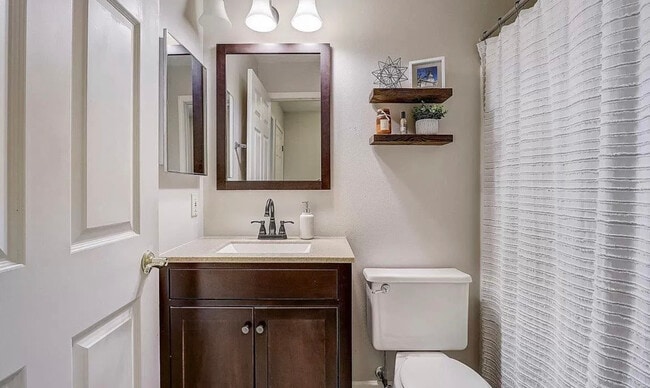 Building Photo - 2851 Holborn Cir