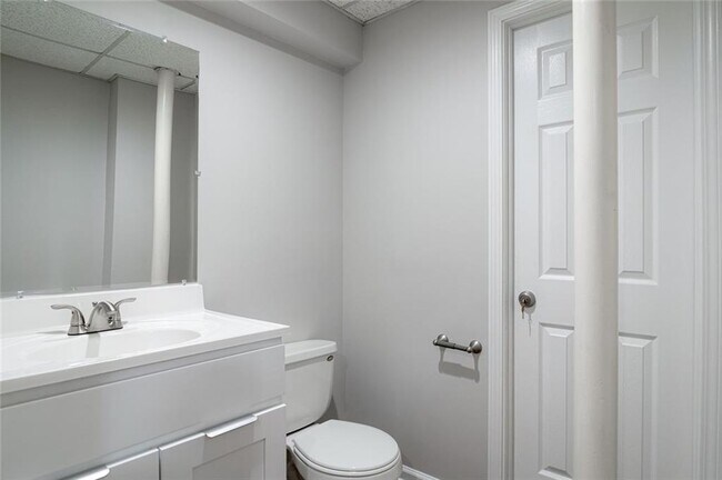 Building Photo - 3599 Lower Roswell Rd