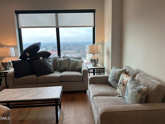 Building Photo - 115 Morris St